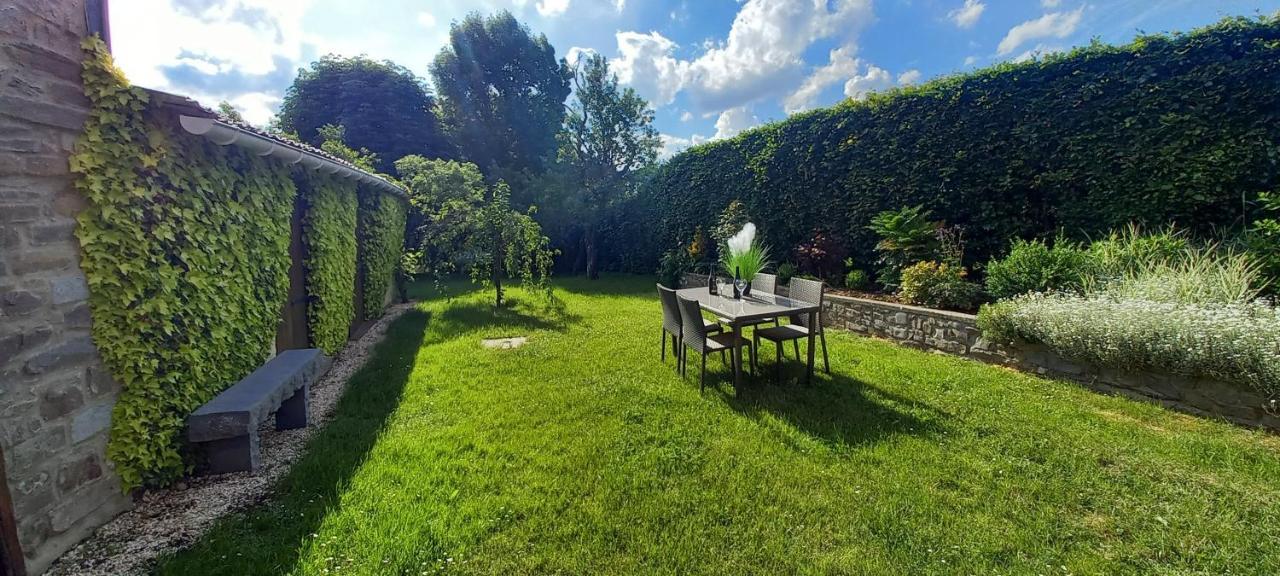 Le Gai Pinson Villa Beausaint Exteriör bild